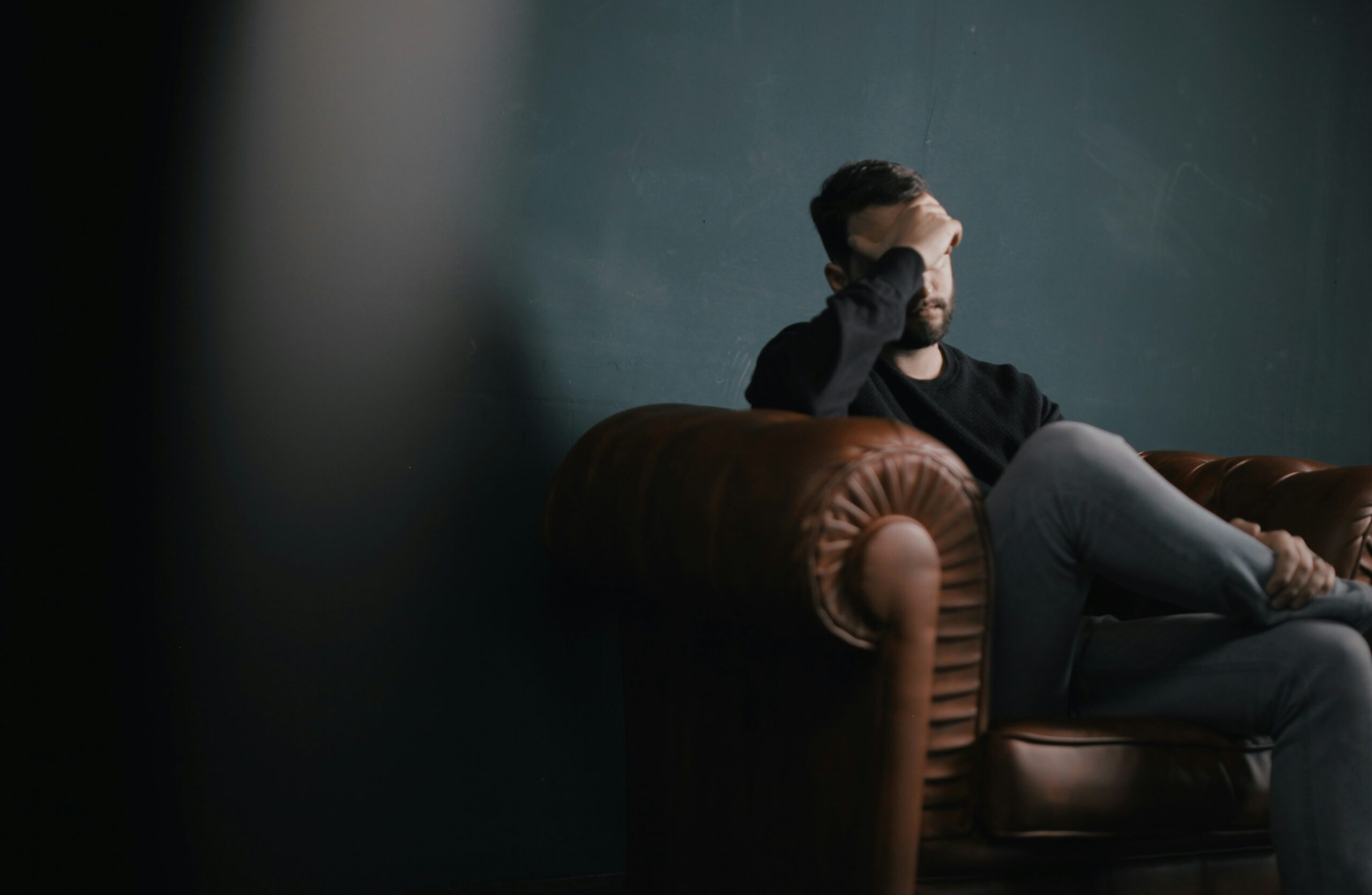 Anxiety affecting daily life through worry and overthinking